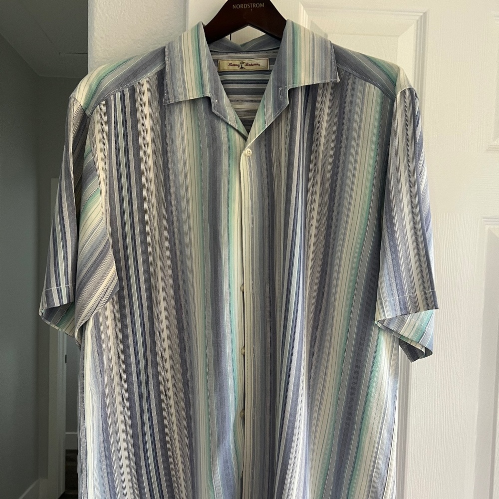 Tommy Bahama 100% silk NWOT